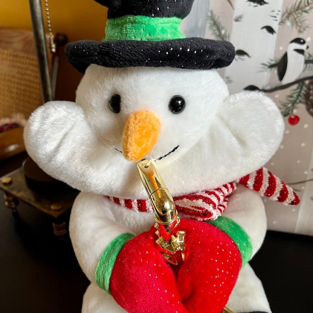 Snowman Moves, Lights Up and Plays Music